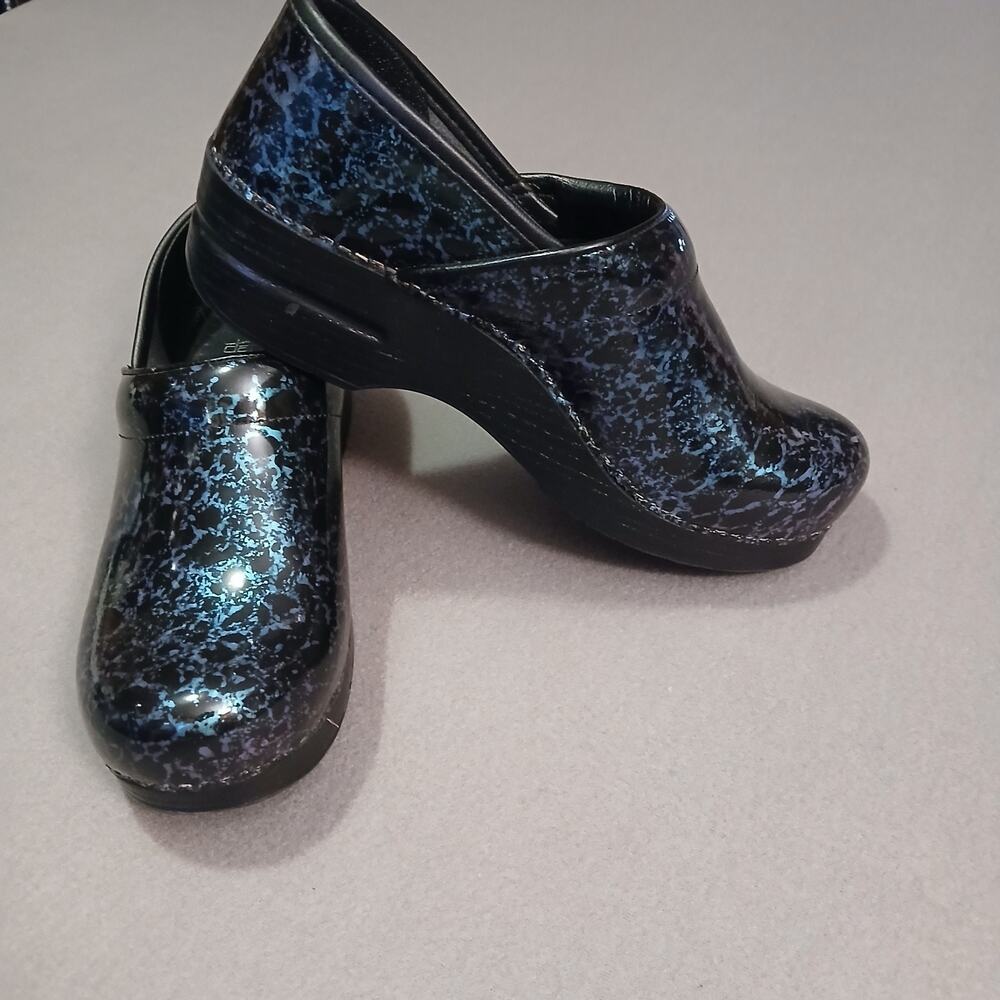 Dansko Professional Clogs Iridescent Blue Purple Patent Leather 8.5